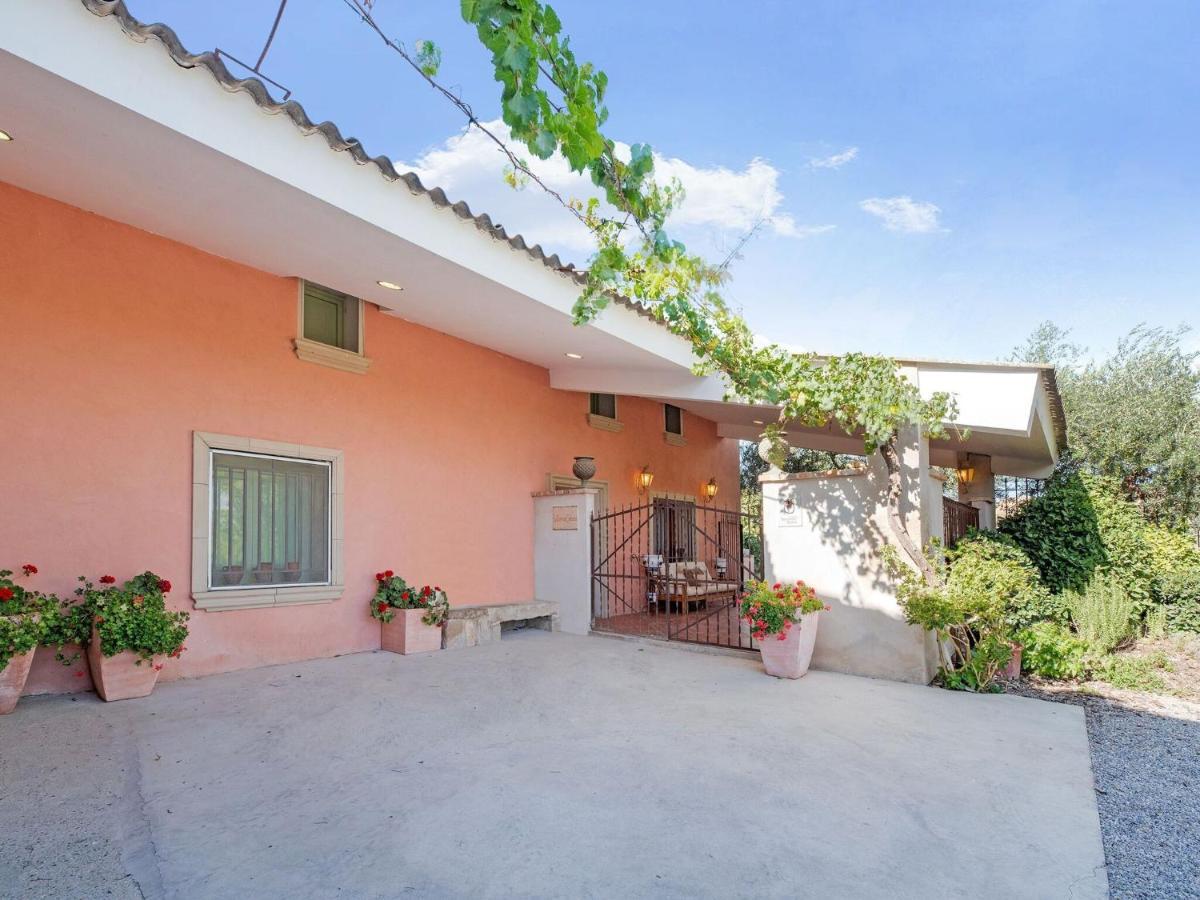 Lively Holiday Home In Fraga With Private Pool Dış mekan fotoğraf